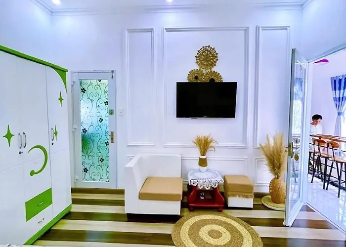 Khách sạn Hoàng Nga 2 *