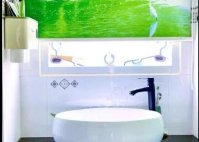Khách sạn Hoàng Nga 2 *