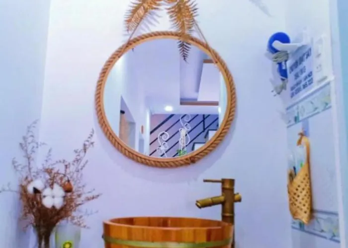 Hoàng Nga 2 Khách sạn *