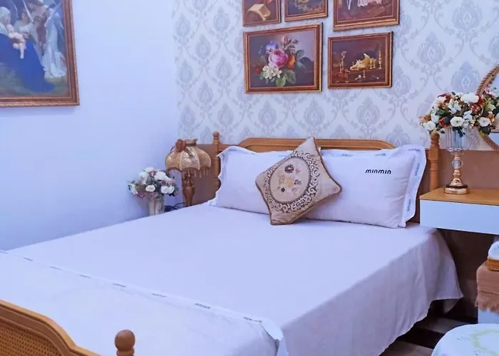 Hoàng Nga 2 Khách sạn *